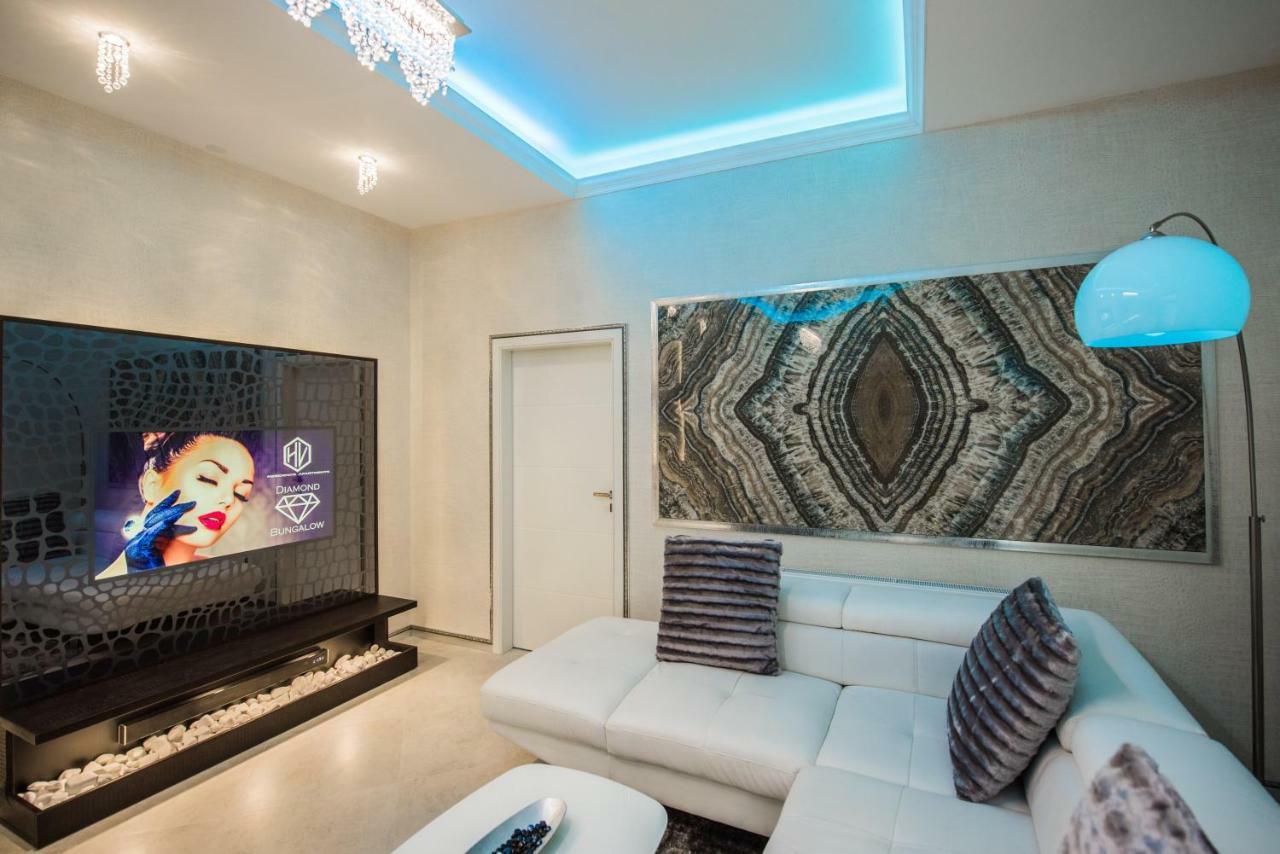 H & V Residence - Diamond Bungalow Apartment Arad Eksteriør billede